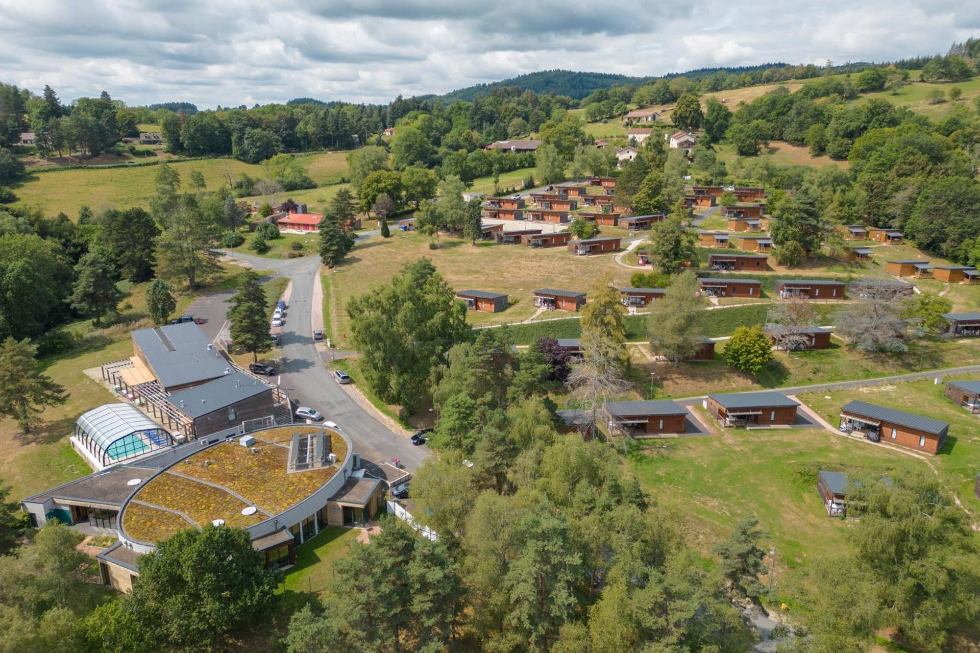 Les Demeures Du Lac Saint-Rémy-sur-Durolle Екстериор снимка